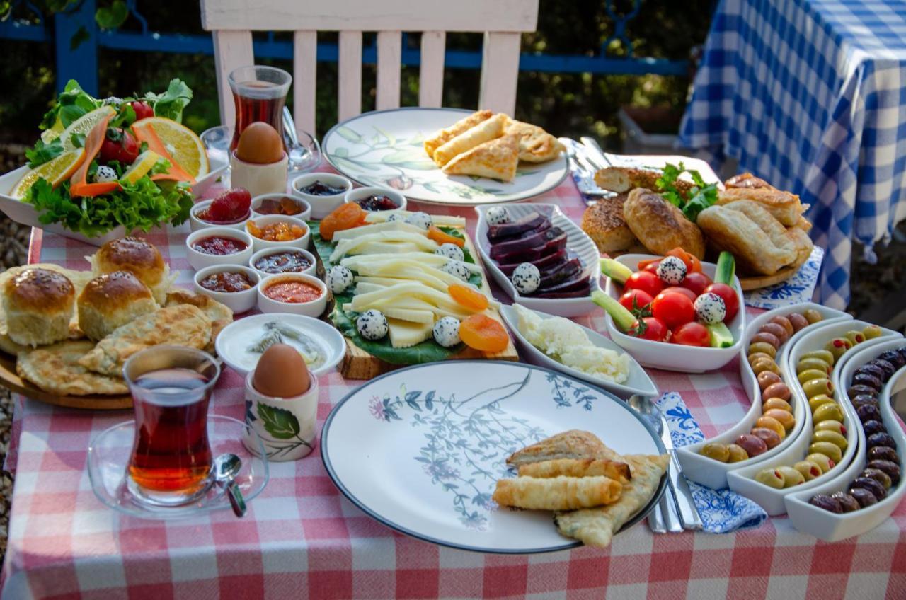 Pervin Hanim Konagi Alaçatı Esterno foto